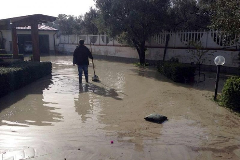 Maltempo, emergenza non solo in Centro Italia: danni anche al Sud