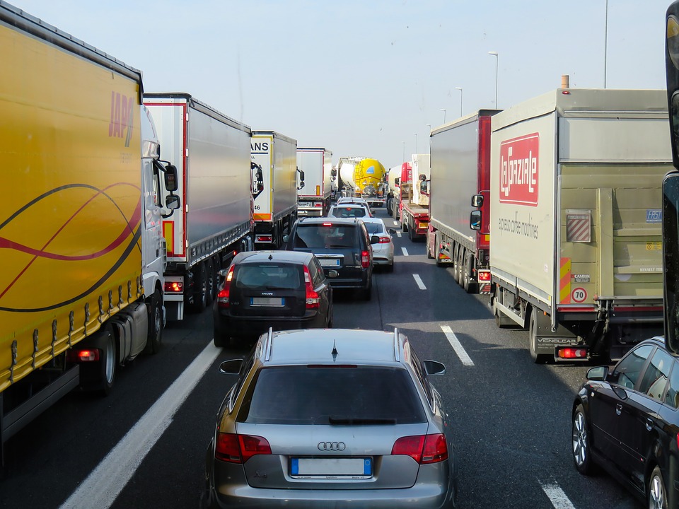 Auto diesel e benzina: decisione di Bruxelles riordina transizione