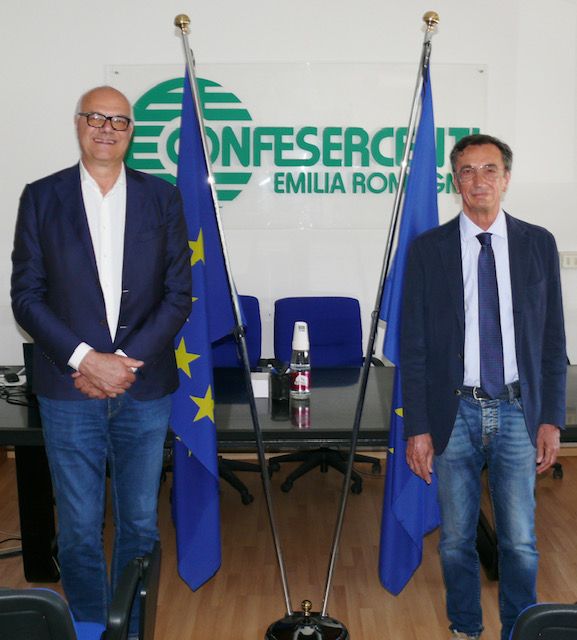 9 maggio Festa dell’Europa. Per Confesercenti Emilia Romagna e Vitrines d’Europe diventa occasione per celebrare anche la “Giornata europea del commercio di prossimità”.