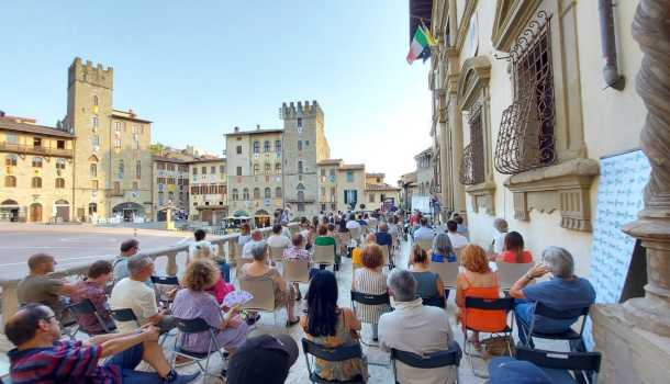 Arezzo Moonlight