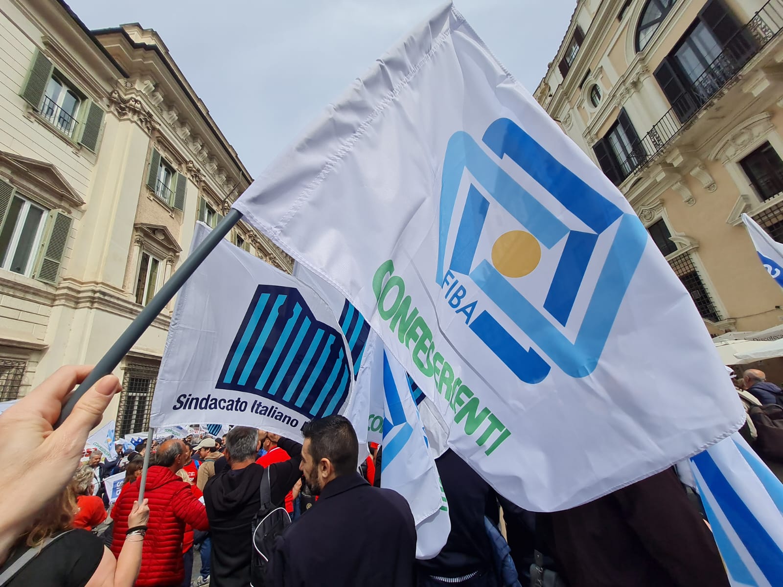 Balneari in piazza per chiedere chiarezza e certezze per comparto