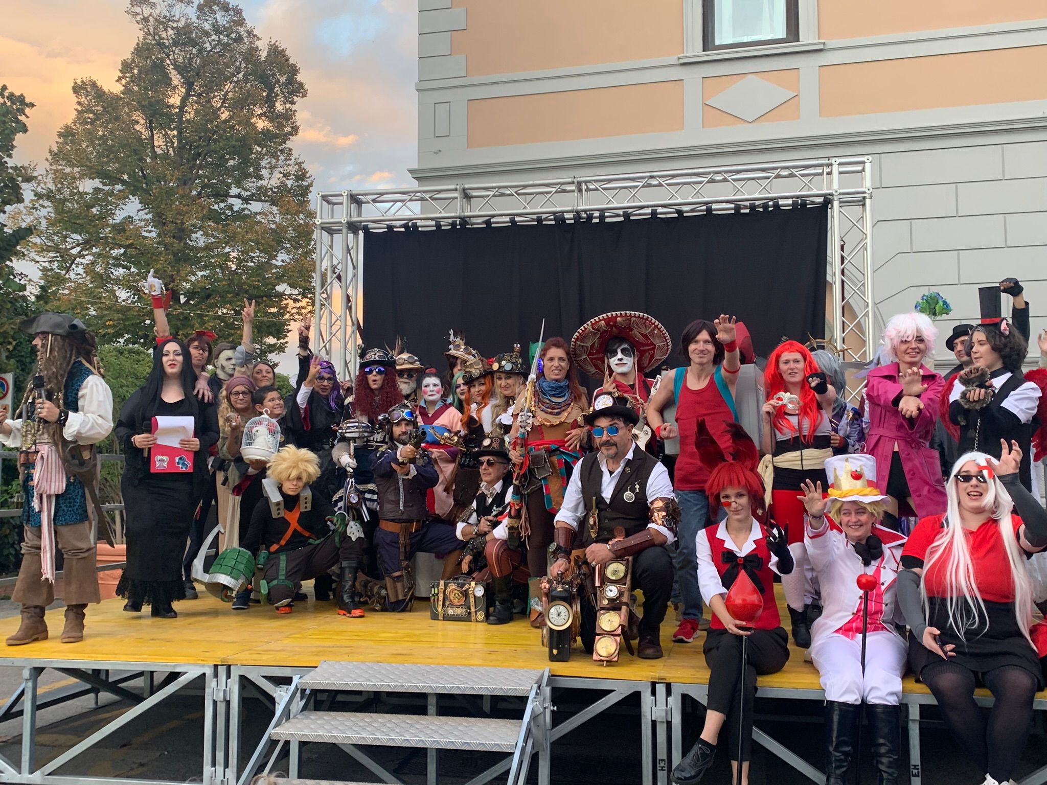 Cento metri di cosplayer a Ponte Buggianese 