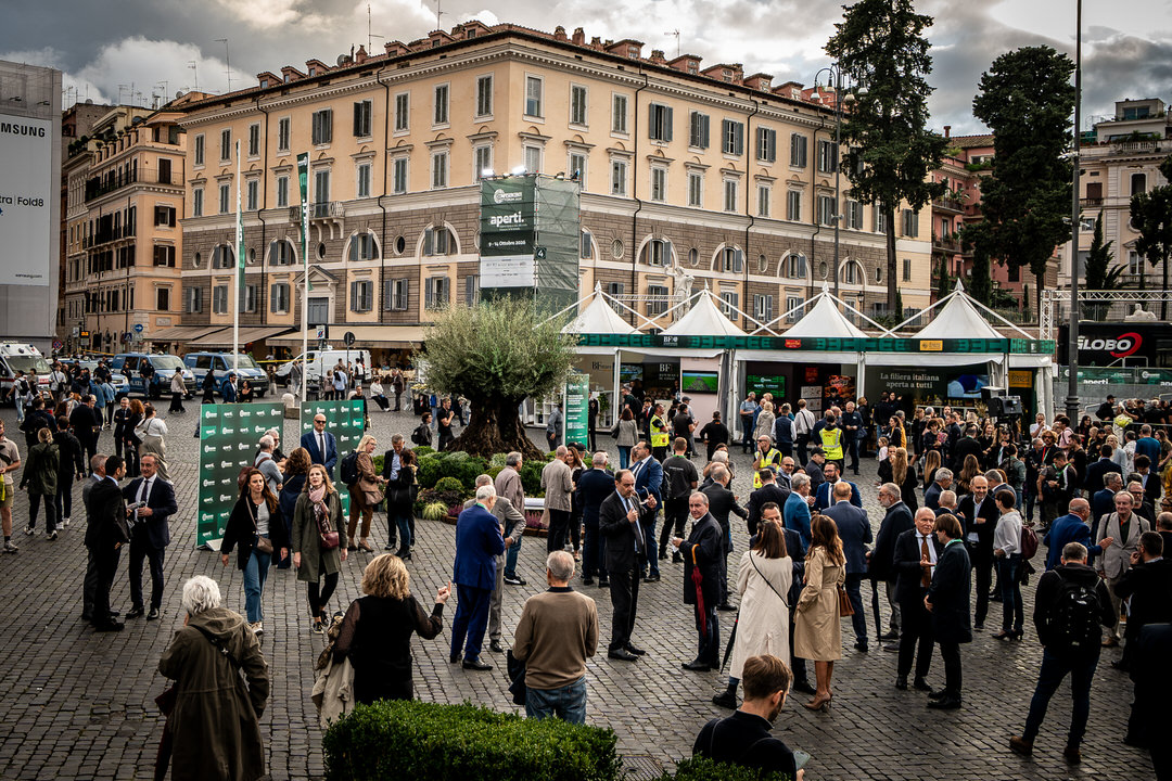 Confesercenti Forum: “Lo sport che vince: modello per i giovani, capitale sociale ed economico”, incontro Barelli e Mei