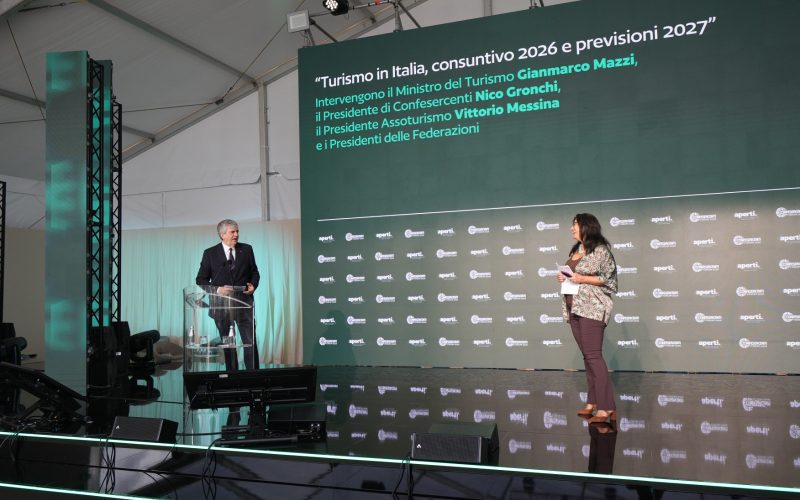 Turismo, il Ministro Mazzi a Confesercenti Forum